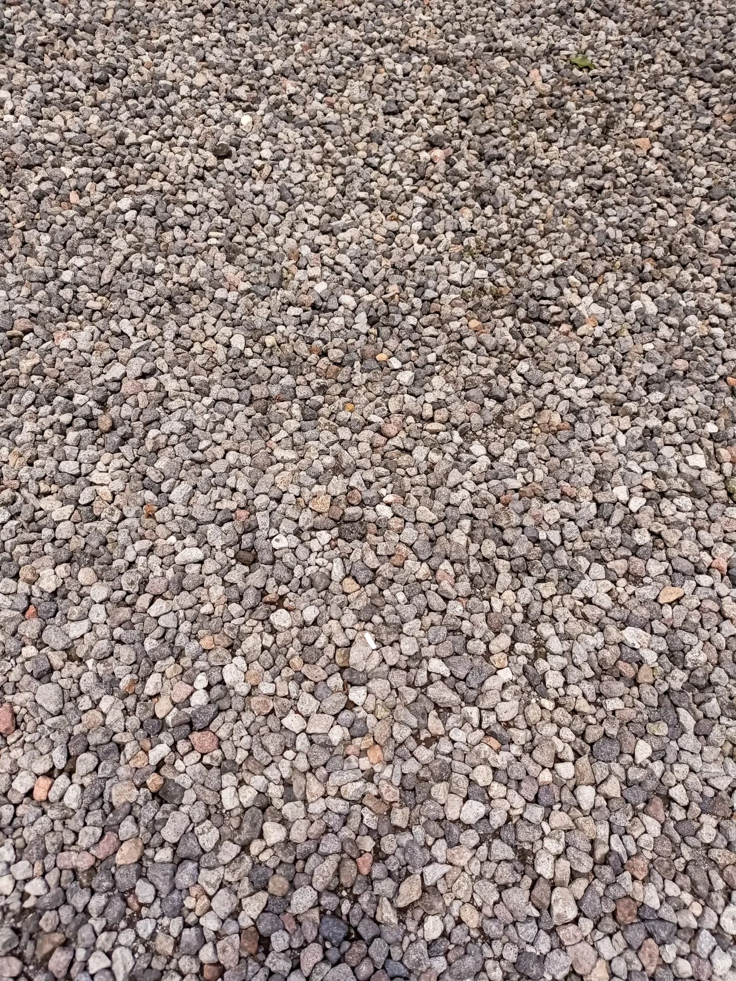 Exposed aggregate river rock driveway in Zionsville IN